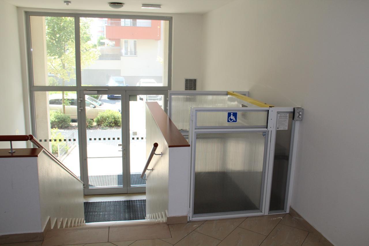 Apartman Prahaアパートメント エクステリア 写真